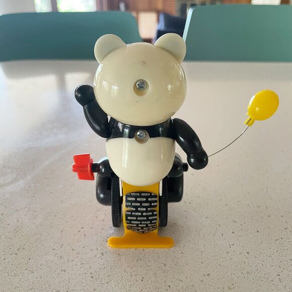 Yung Lo Mechanical Cyclist Panda Wind-Up Toy Yellow Balloon 4.5” not working - Picture 4 of 5